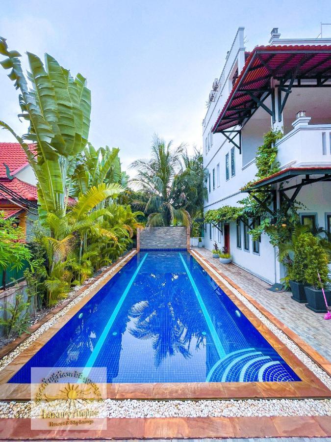Luxury Angkor Resort & Sky Lounge Sziemreap Kültér fotó